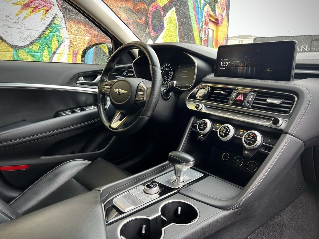 Used 2022 Genesis G70 2.0T image 32
