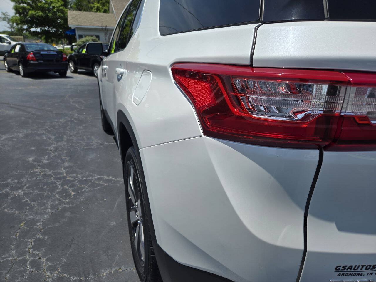 Used 2019 Chevrolet Traverse LT FWD image 13
