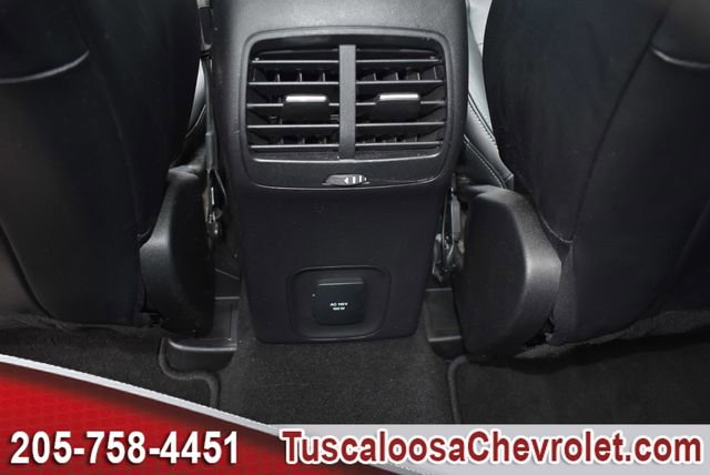 Used 2020 Ford Escape Titanium image 28