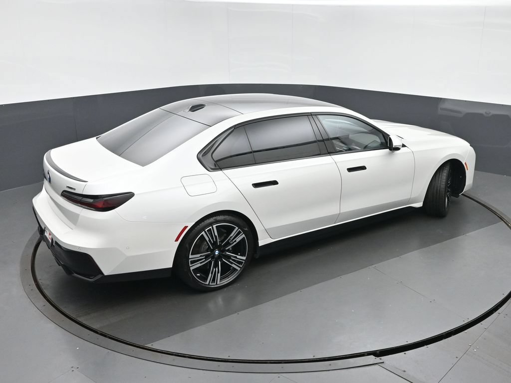 Used 2023 BMW i7 xDrive60 AWD/4WD image 37