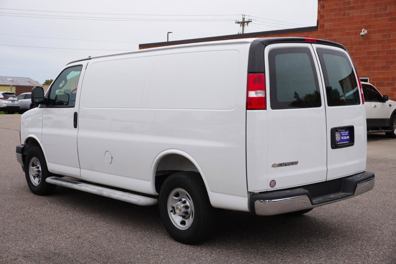 Used 2025 Chevrolet Express 2500 w/ Driver Convenience Package RWD image 3