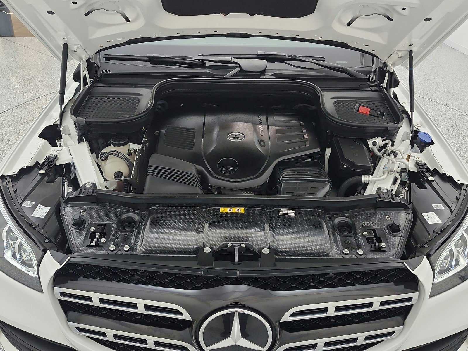 Used 2023 Mercedes-Benz GLS 450 4MATIC image 17