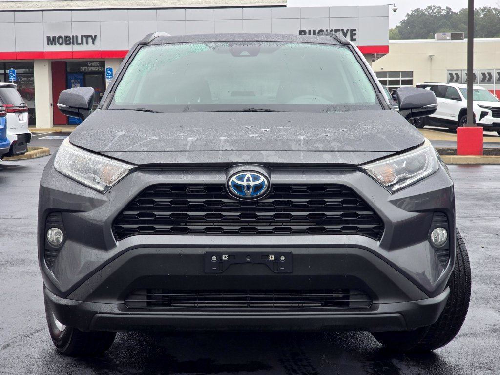 Used 2021 Toyota RAV4 XLE w/ Convenience Package AWD/4WD image 3