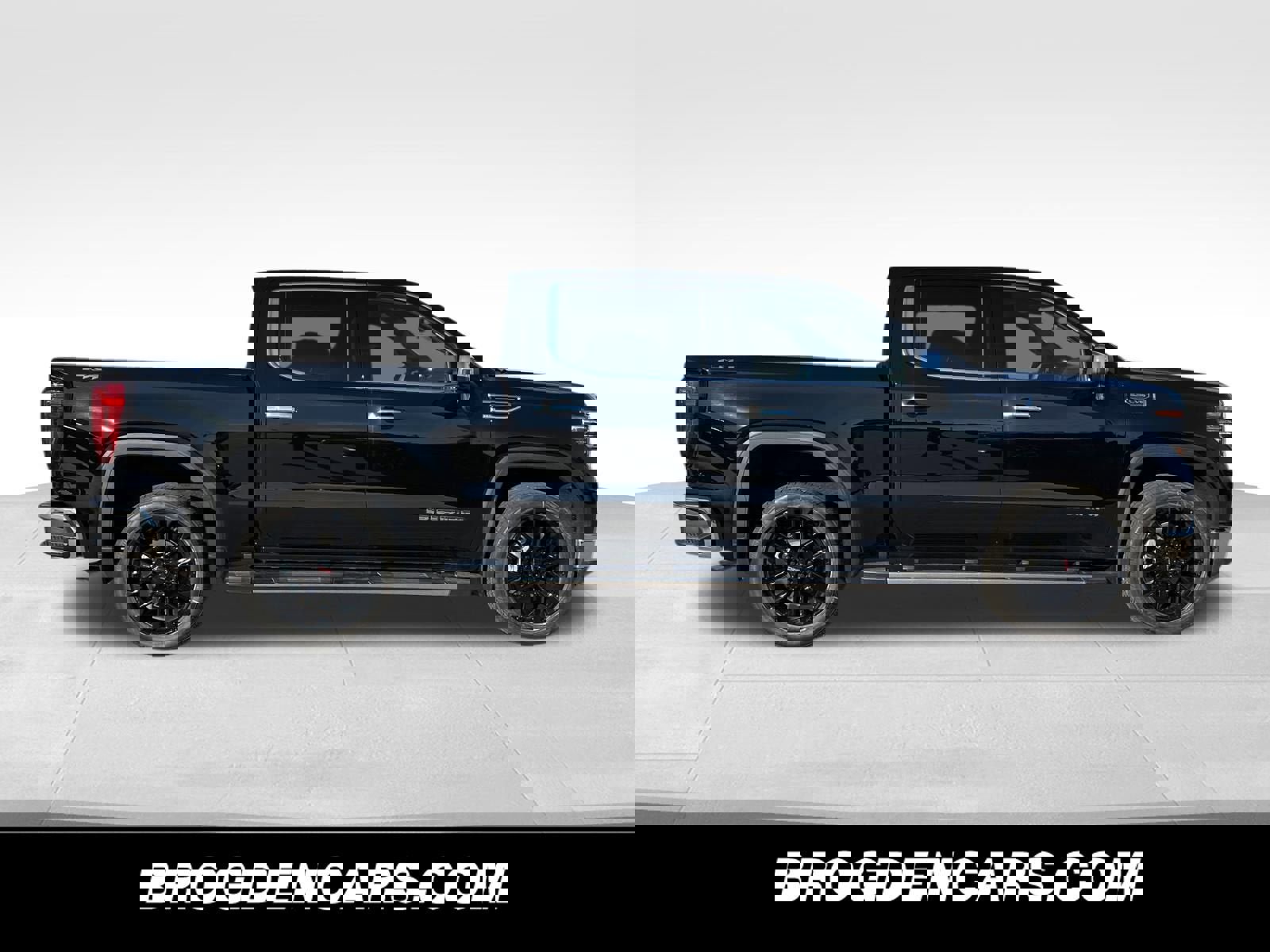 New 2026 GMC Sierra 1500 SLT w/ SLT Premium Plus Package image 2