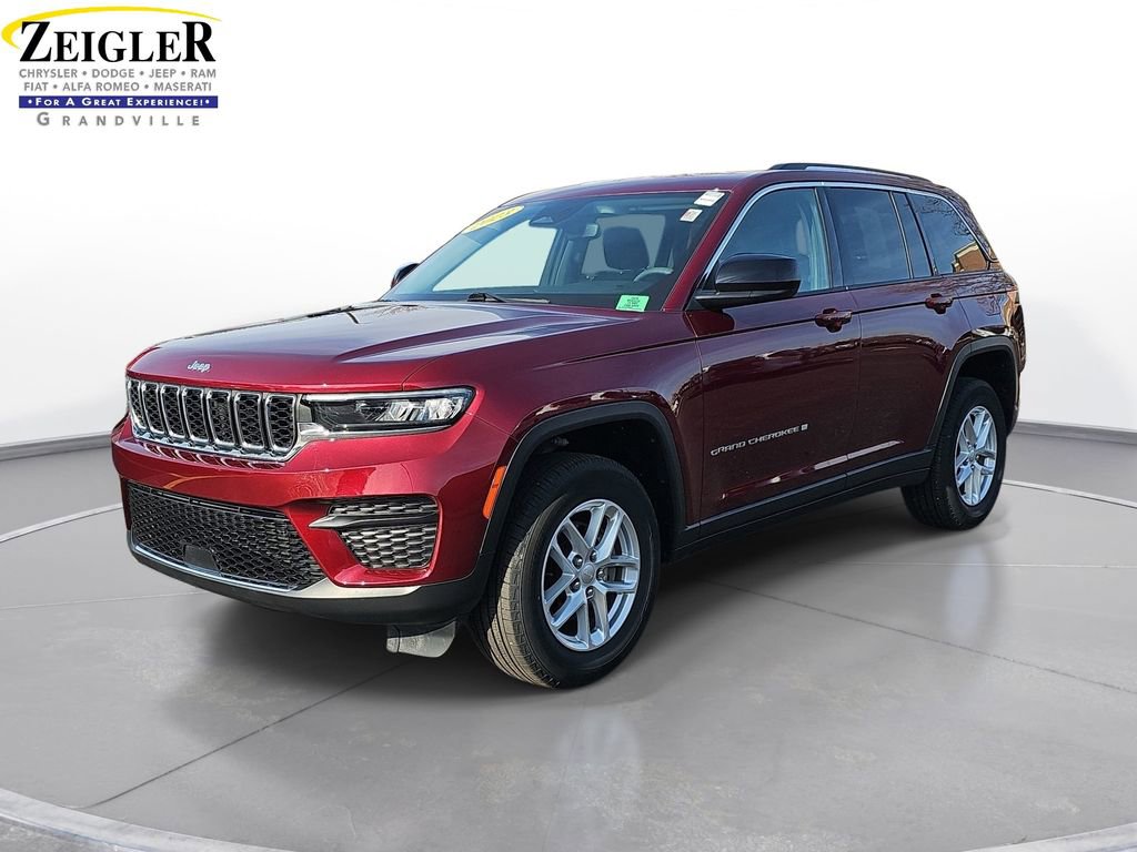 Certified 2023 Jeep Grand Cherokee Laredo w/ Luxury Tech Group I AWD/4WD image 1