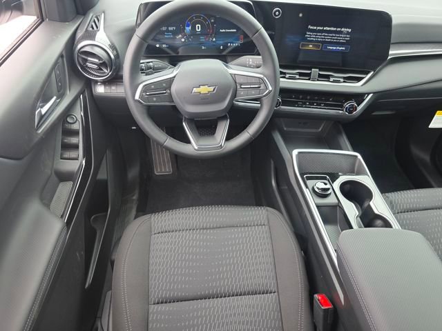 New 2026 Chevrolet Equinox LT w/ Safety and Technology Package image 3