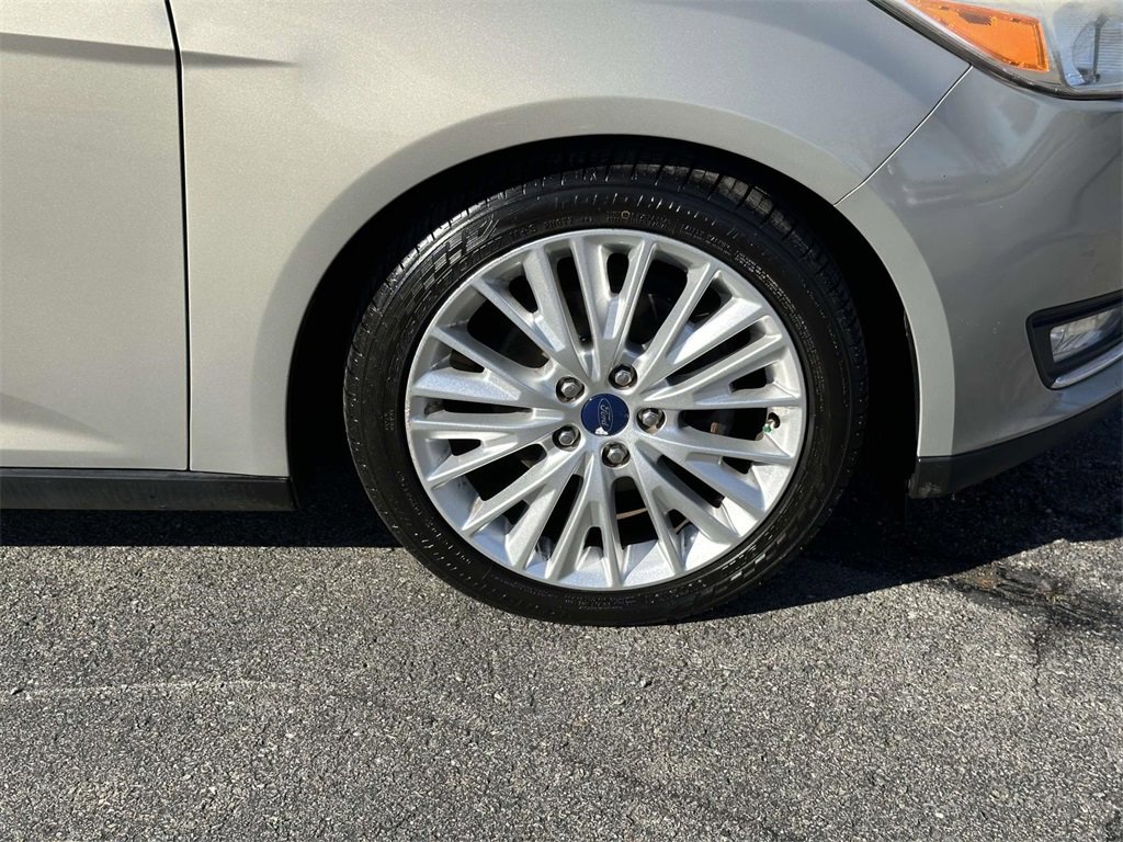 Used 2015 Ford Focus Titanium w/ Titanium Cold Weather Package image 25