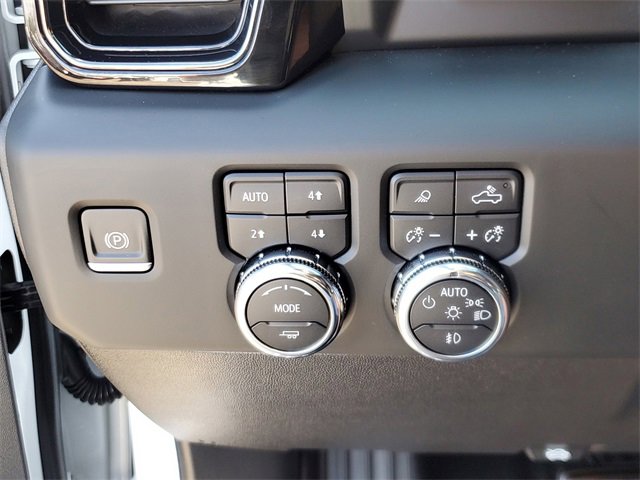Used 2024 GMC Sierra 2500 AT4 w/ AT4 Premium Plus Package image 21