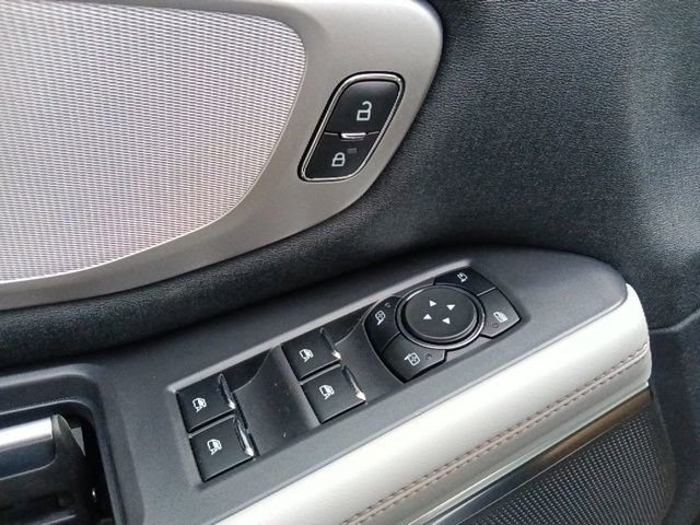 New 2025 Ford Expedition Active image 12