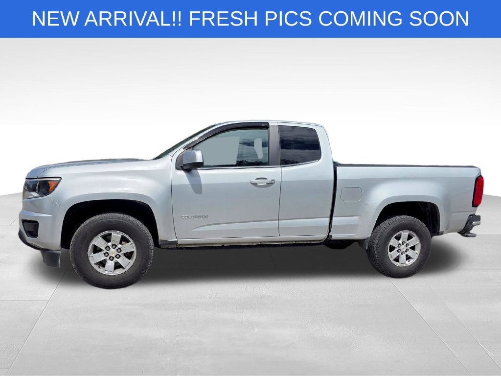 Used 2017 Chevrolet Colorado W/T w/ WT Convenience Package RWD image 3