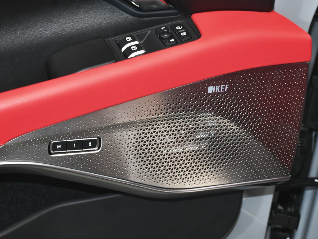 Used 2025 Lotus Emira image 11