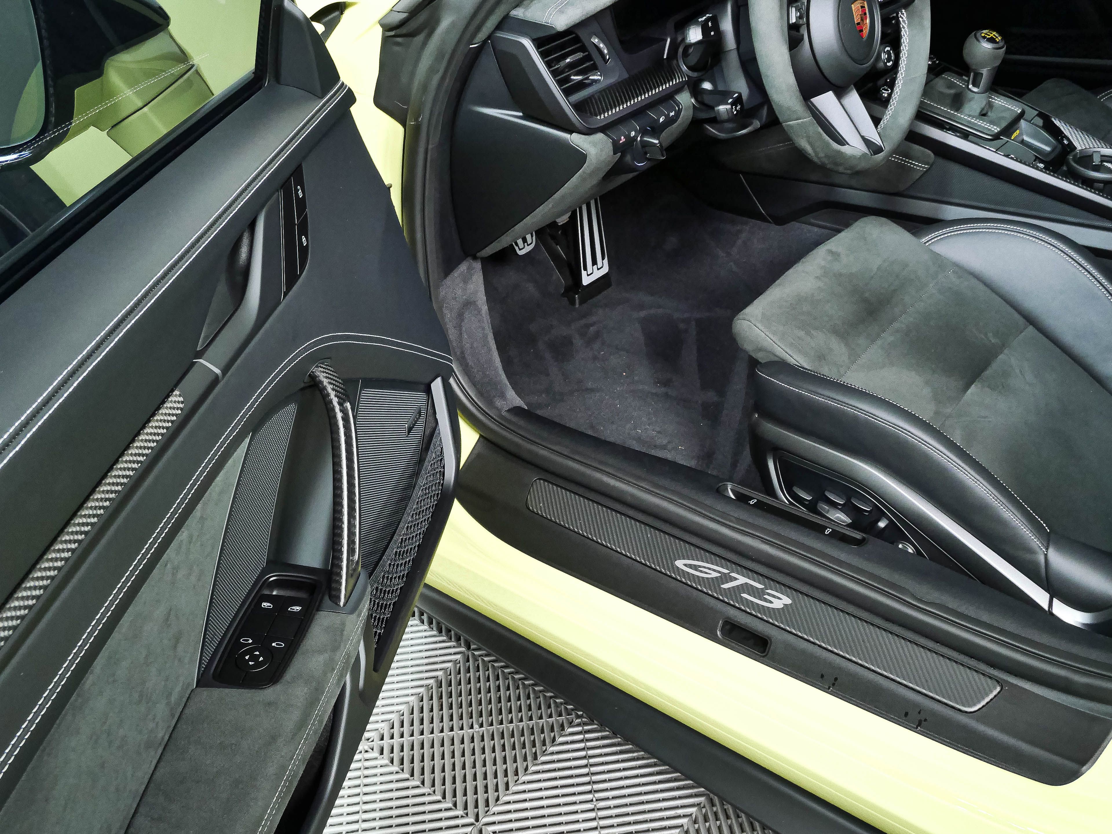 Certified 2026 Porsche 911 GT3 RWD image 8