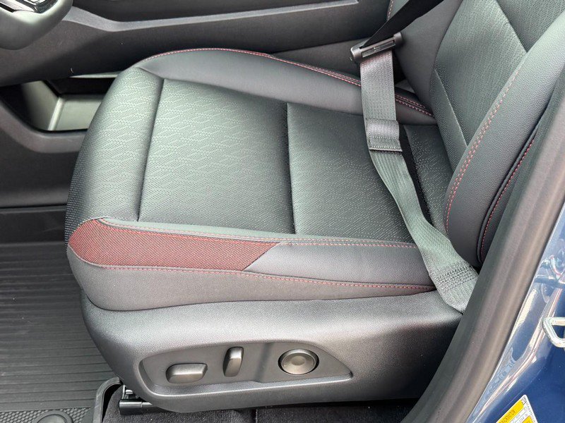New 2027 Chevrolet Equinox RS w/ LPO, Floor Liner Package AWD/4WD image 15