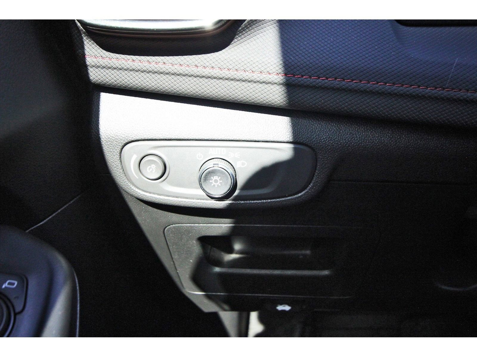 Used 2024 Chevrolet TrailBlazer RS w/ Convenience Package image 22