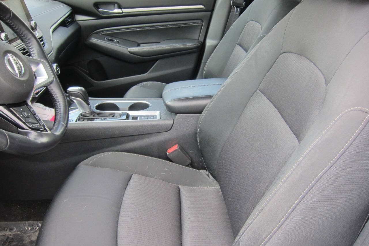Used 2019 Nissan Altima 2.5 SV image 11