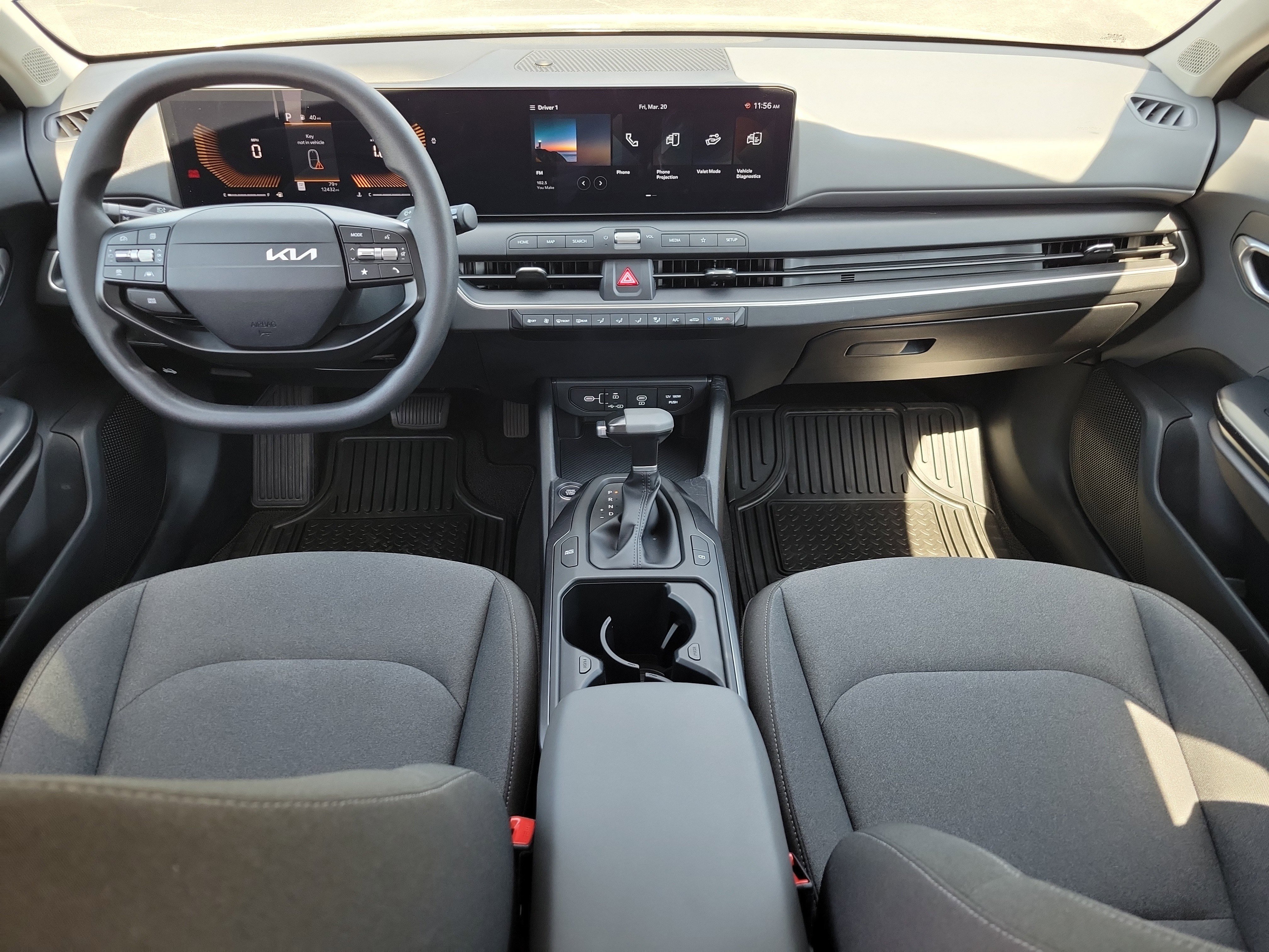 Used 2025 Kia K4 LXS image 10