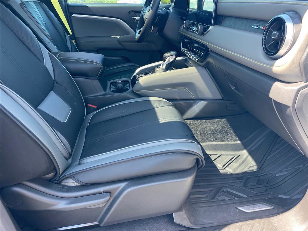 Used 2024 Chevrolet Colorado ZR2 w/ Technology Package AWD/4WD image 28