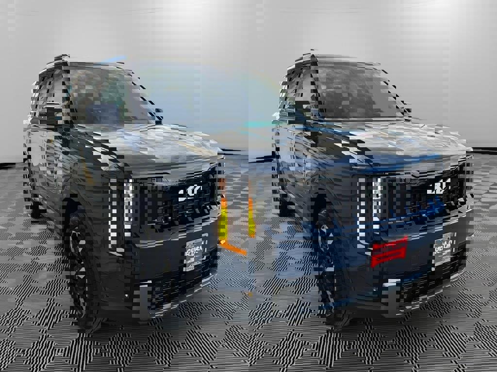 New 2027 Kia Telluride S image 3