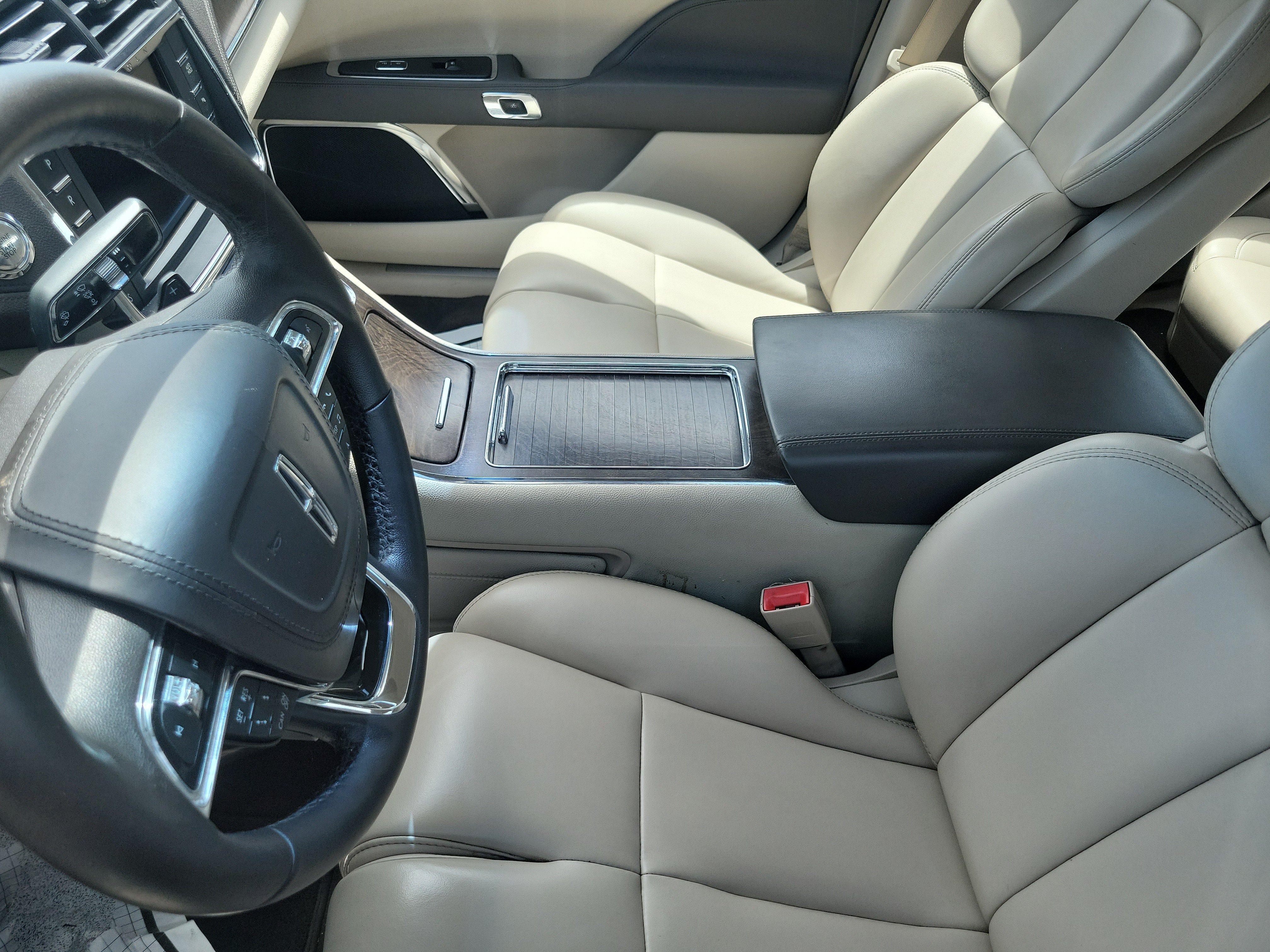 Used 2020 Lincoln Continental FWD image 12