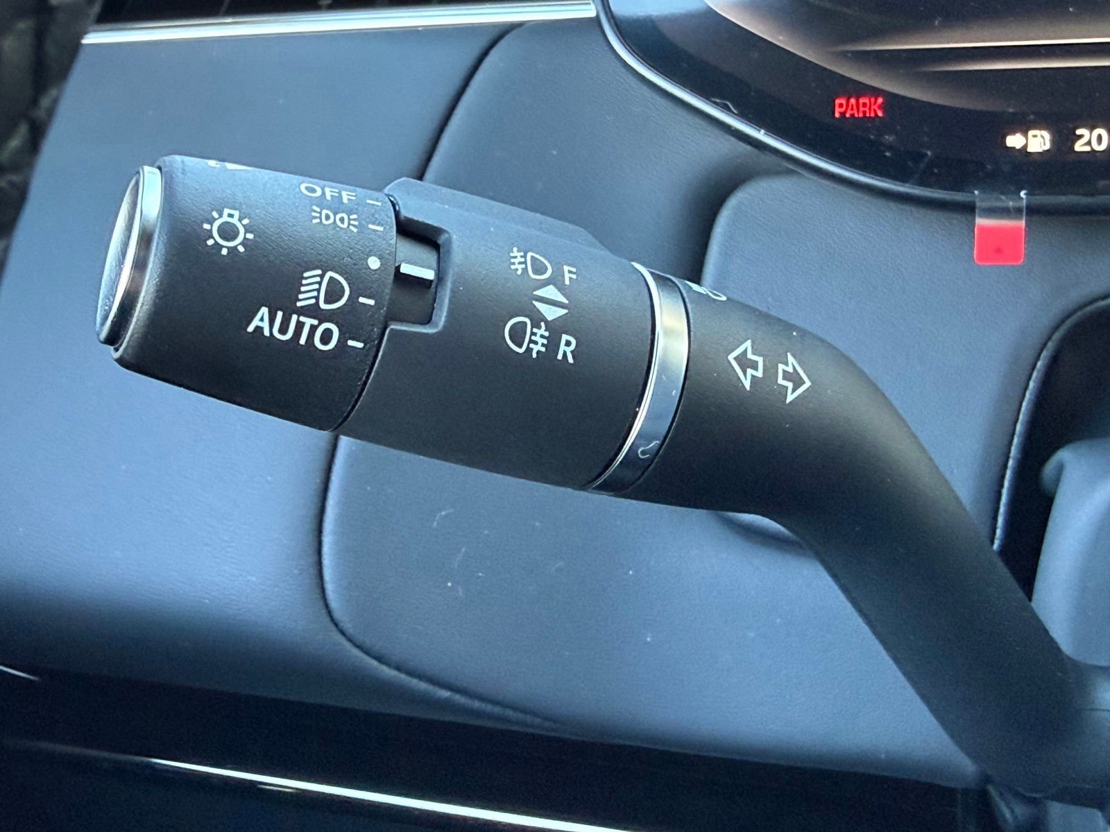 New 2026 Land Rover Range Rover Sport Dynamic SE image 14