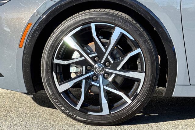 Used 2024 Toyota Prius Prime Premium w/ Advanced Technology Package image 25