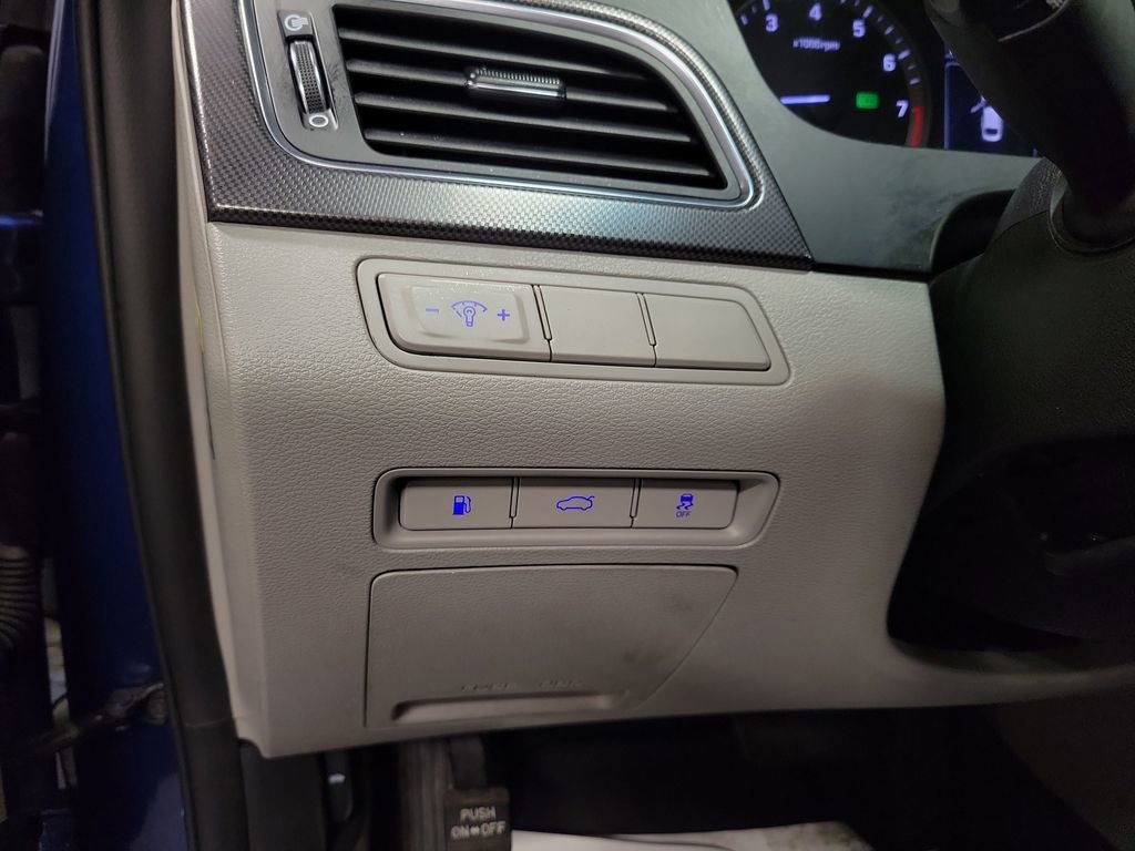 Used 2017 Hyundai Sonata Sport w/ Value Edition Package 02 image 24