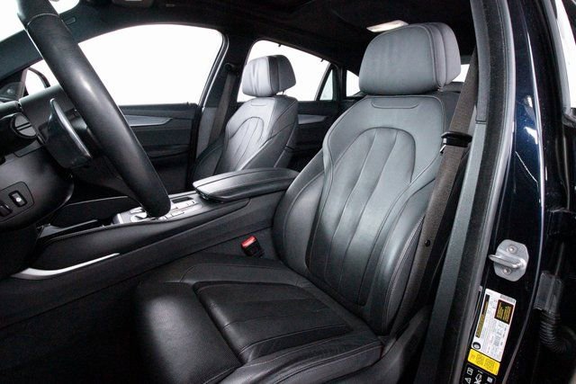 Used 2019 BMW X6 xDrive50i w/ M Sport Package image 25