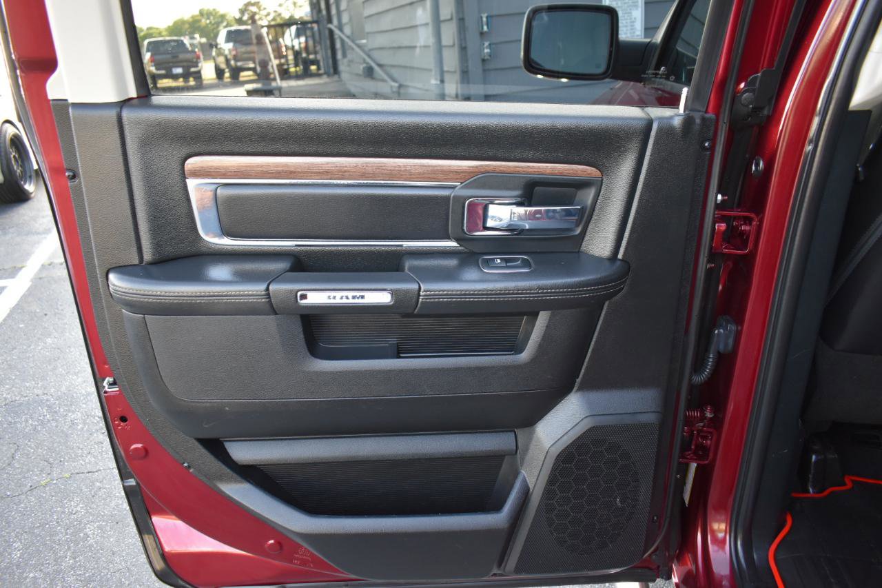 Used 2018 RAM 1500 Laramie w/ Convenience Group AWD/4WD image 36