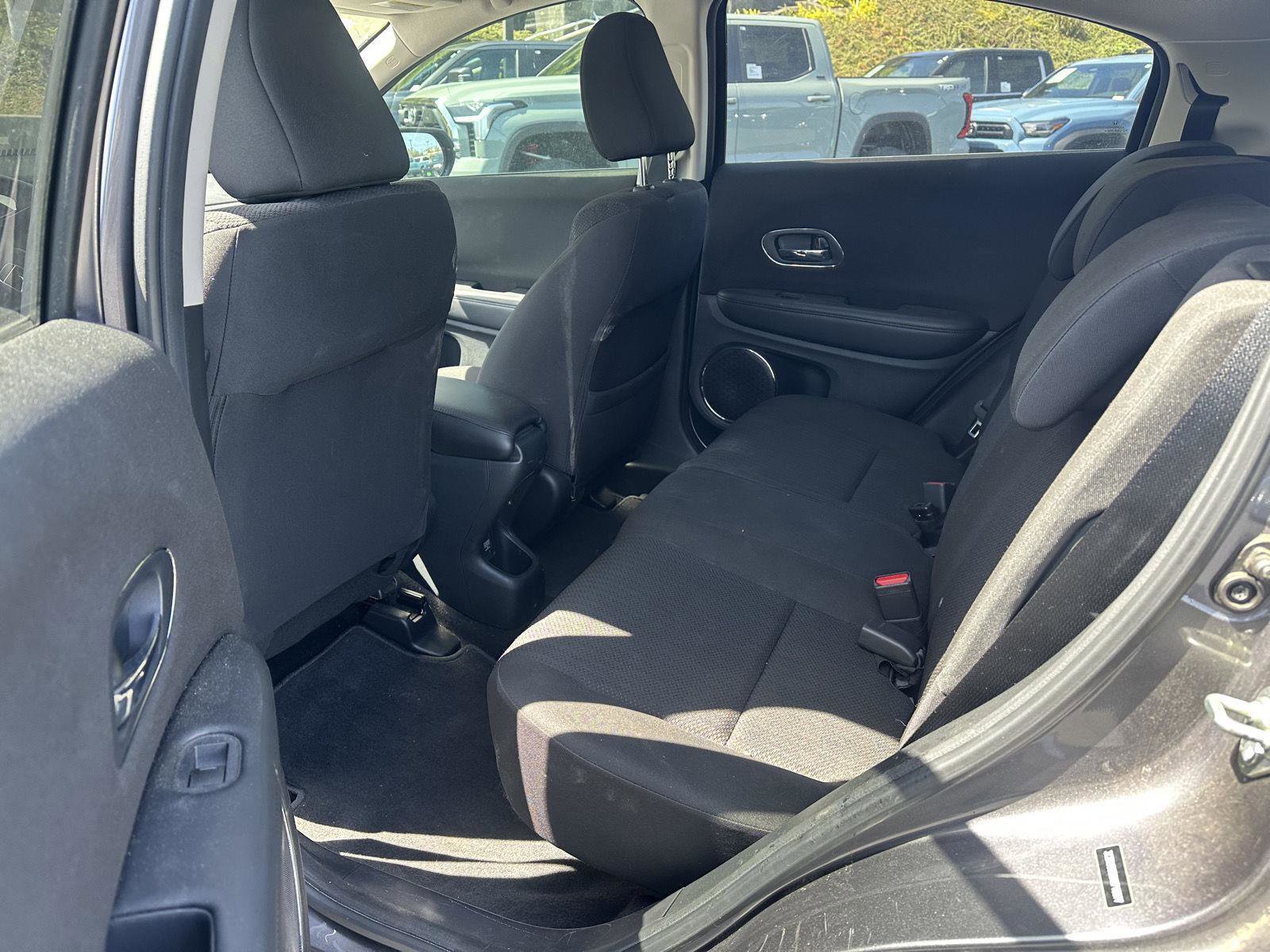 Used 2017 Honda HR-V EX image 10