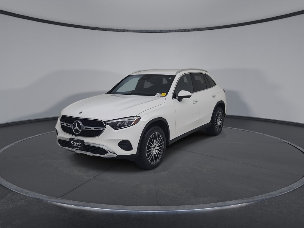 Used 2025 Mercedes-Benz GLC 300 4MATIC image 7