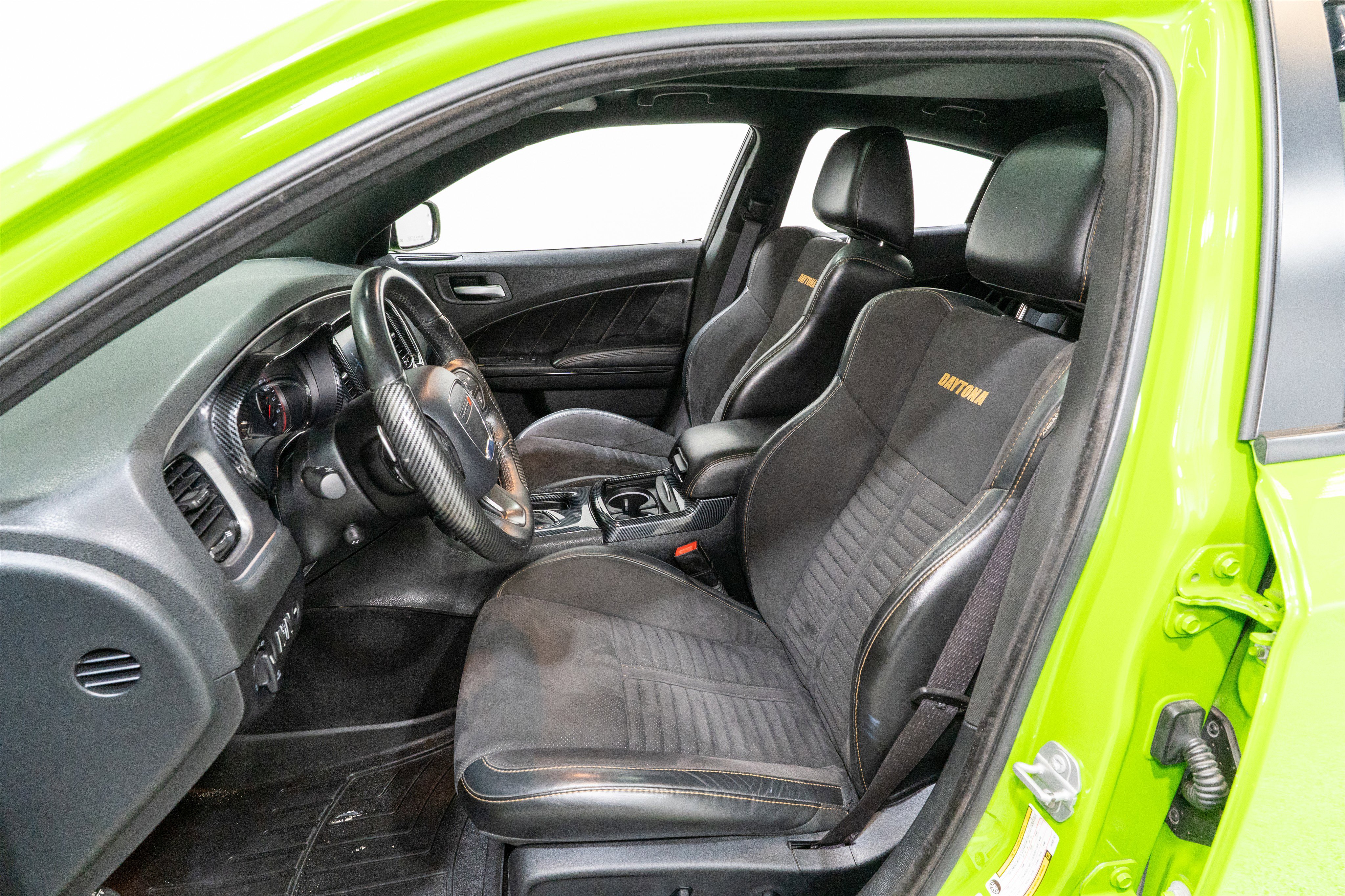 Used 2017 Dodge Charger R/T RWD image 16