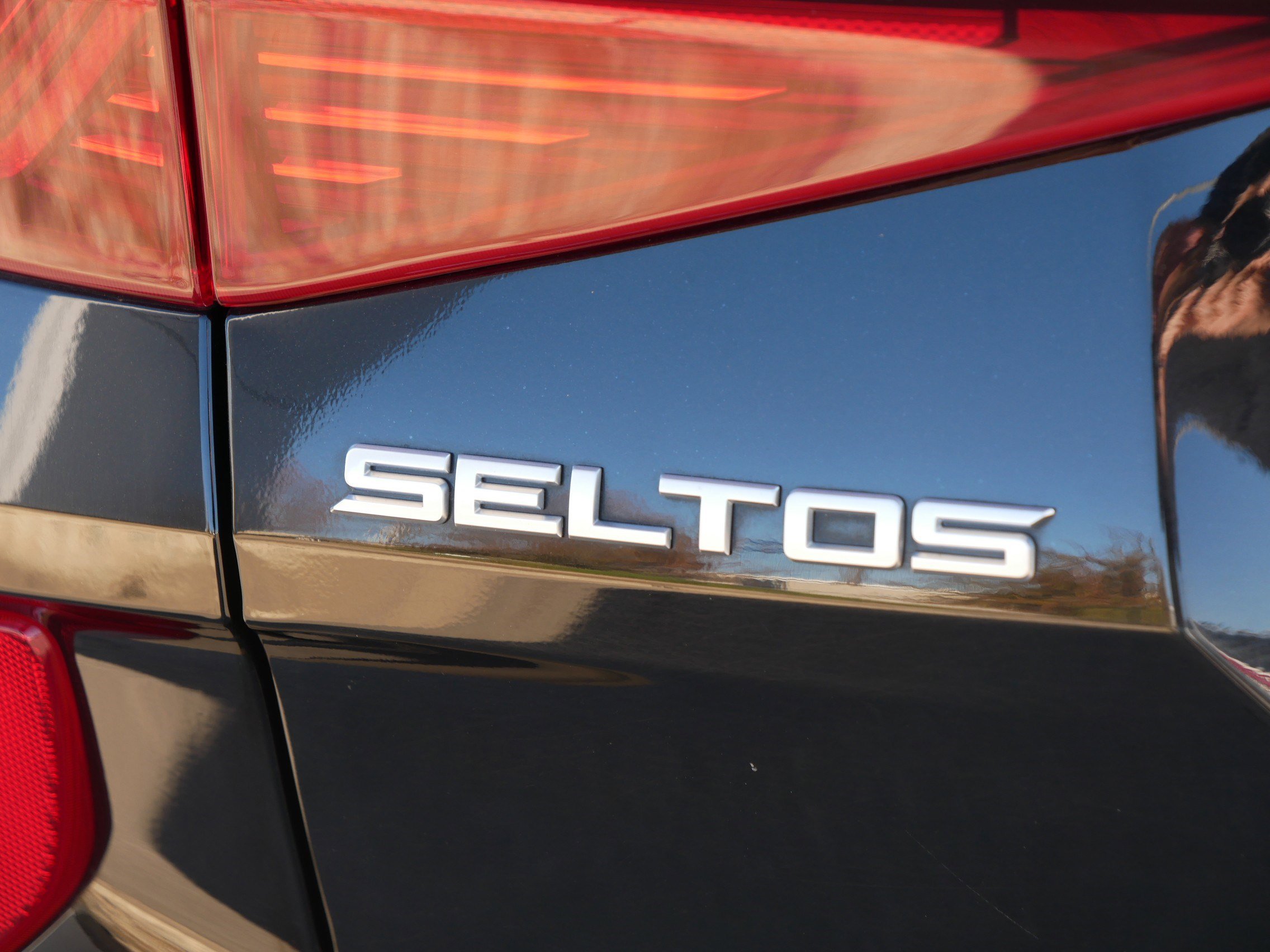 Certified 2023 Kia Seltos EX image 6