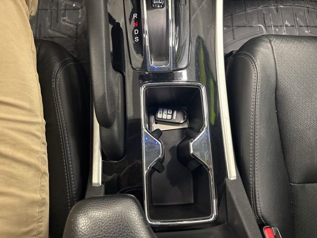 Used 2017 Honda Accord EX-L image 39