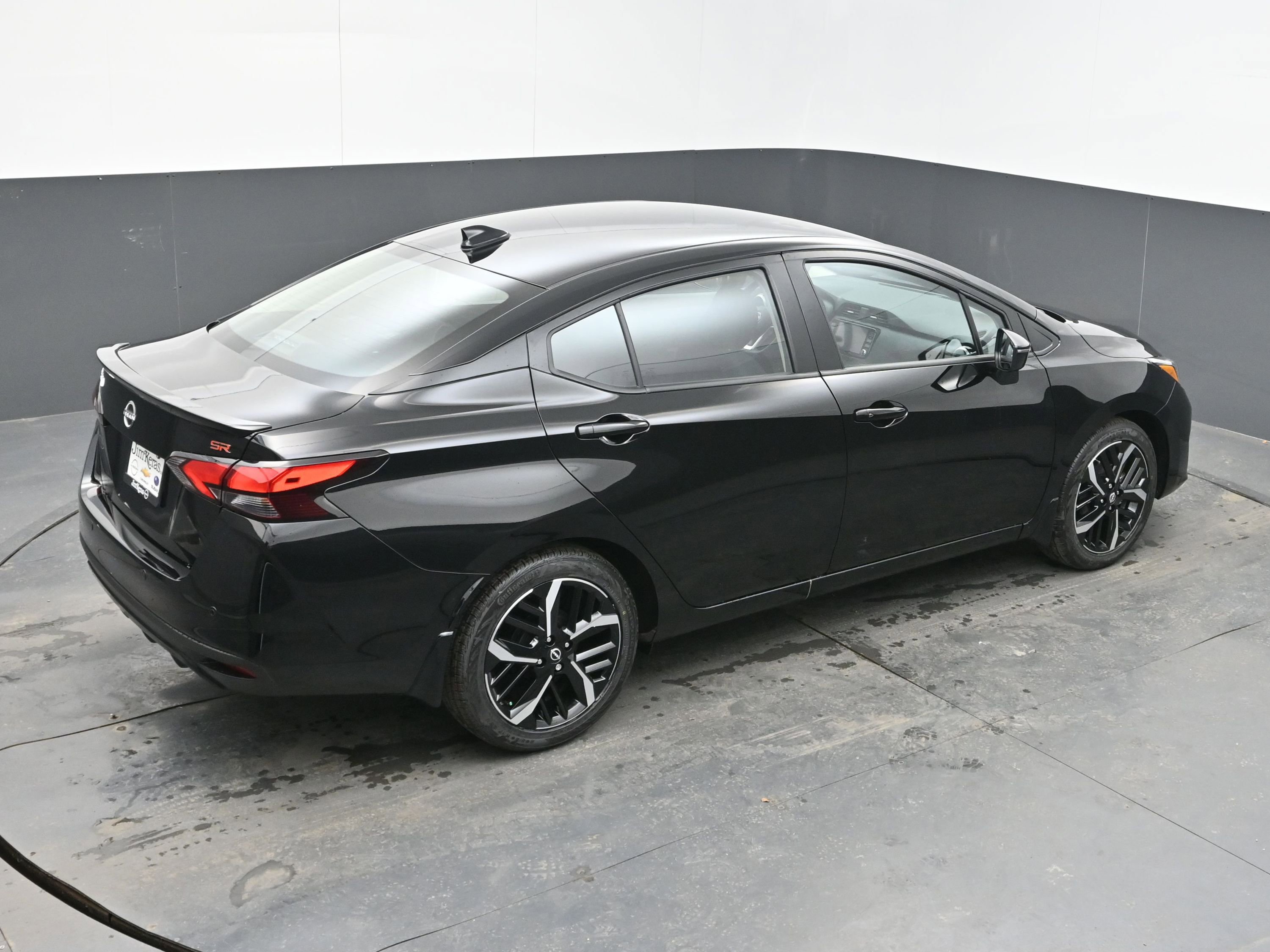 New 2025 Nissan Versa SR image 36