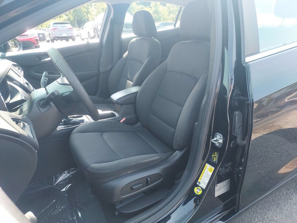 Used 2016 Chevrolet Cruze LT w/ Convenience Package FWD image 26