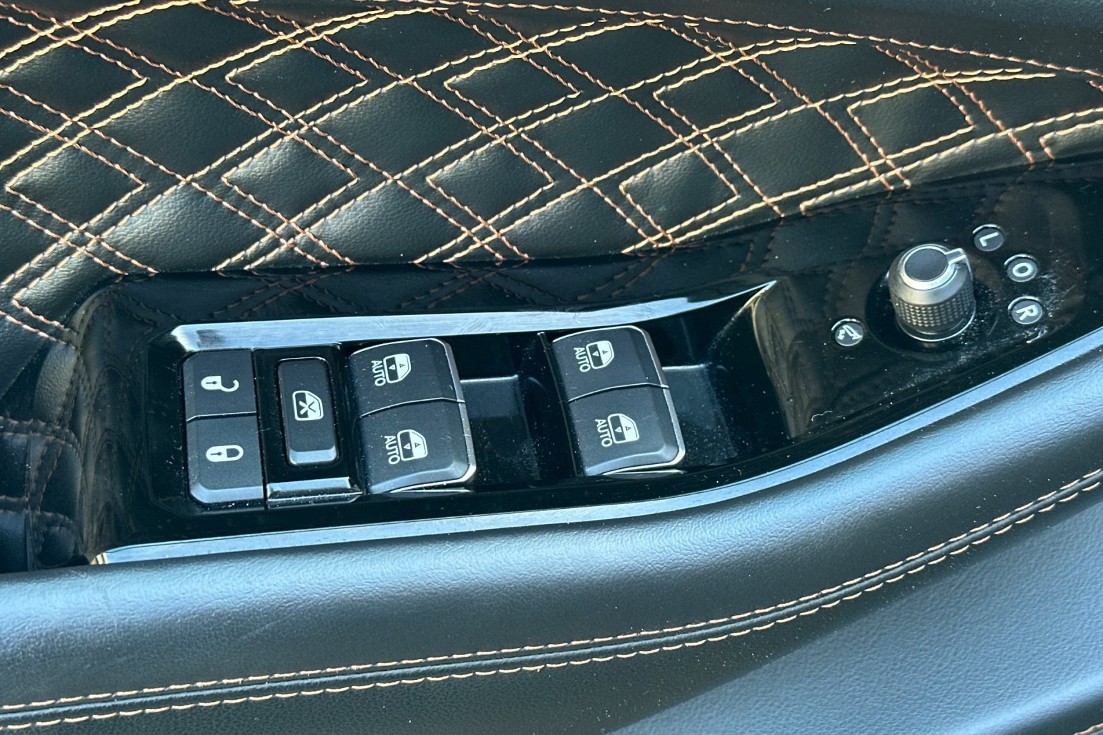 Used 2023 Jeep Grand Cherokee L Summit image 12