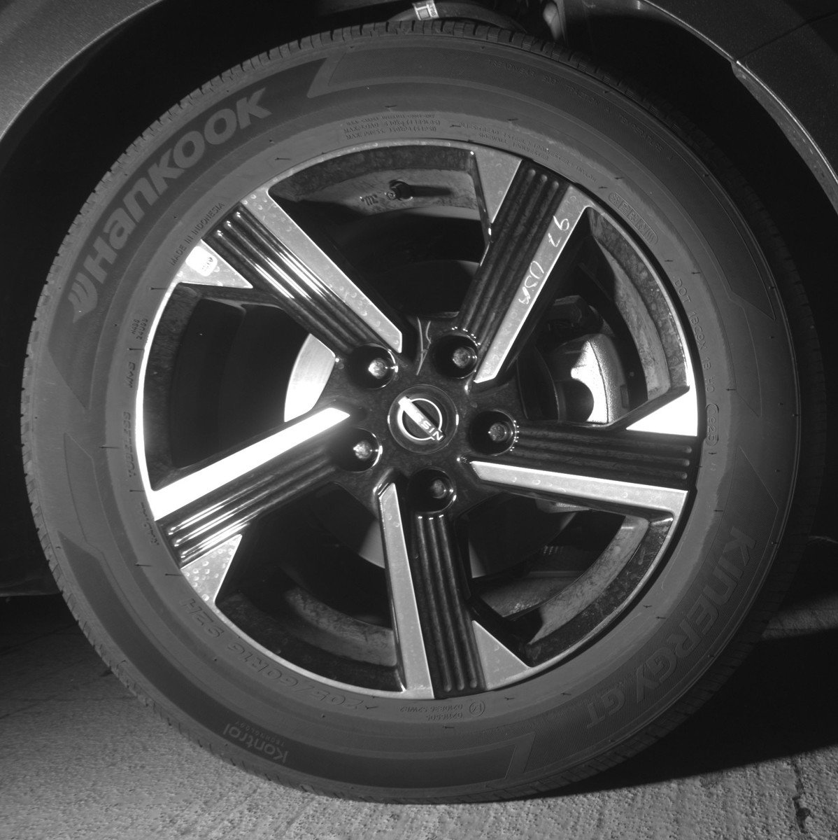 Used 2025 Nissan Sentra SV image 13