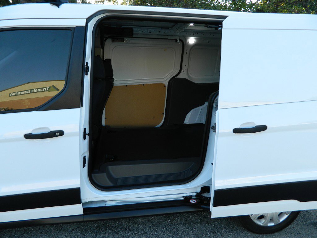 Used 2019 Ford Transit Connect XL image 12