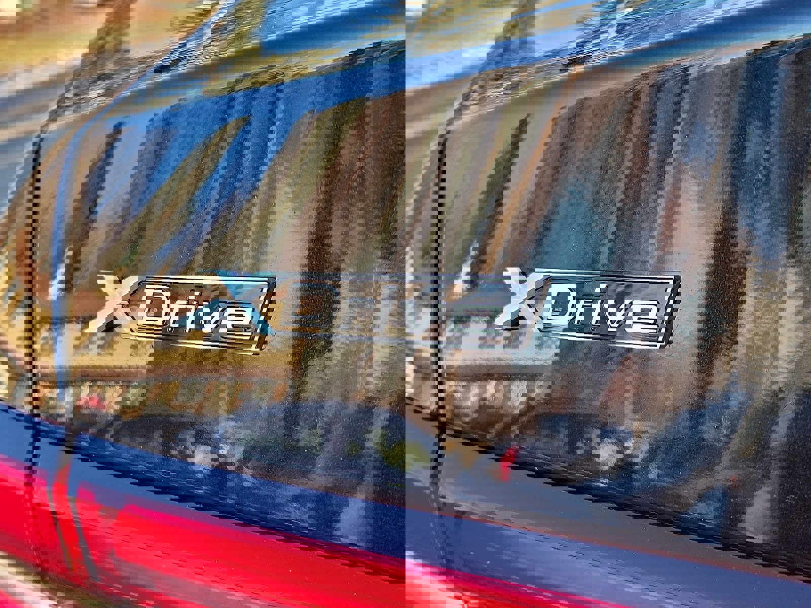 Used 2024 BMW 540i xDrive w/ Premium Package image 32