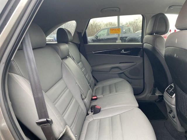 Used 2016 Kia Sorento EX image 8