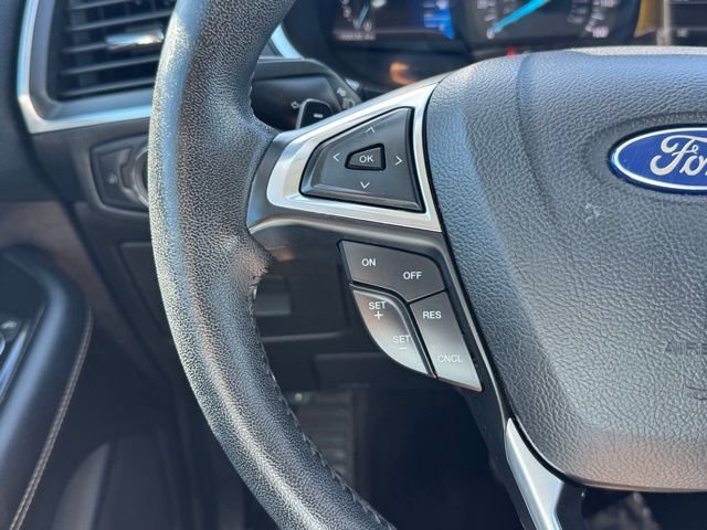 Used 2016 Ford Edge Titanium FWD image 10