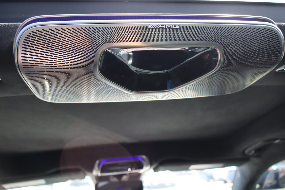 Used 2024 Mercedes-Benz S 63 AMG S w/ Carbon Fiber Exterior Package image 17