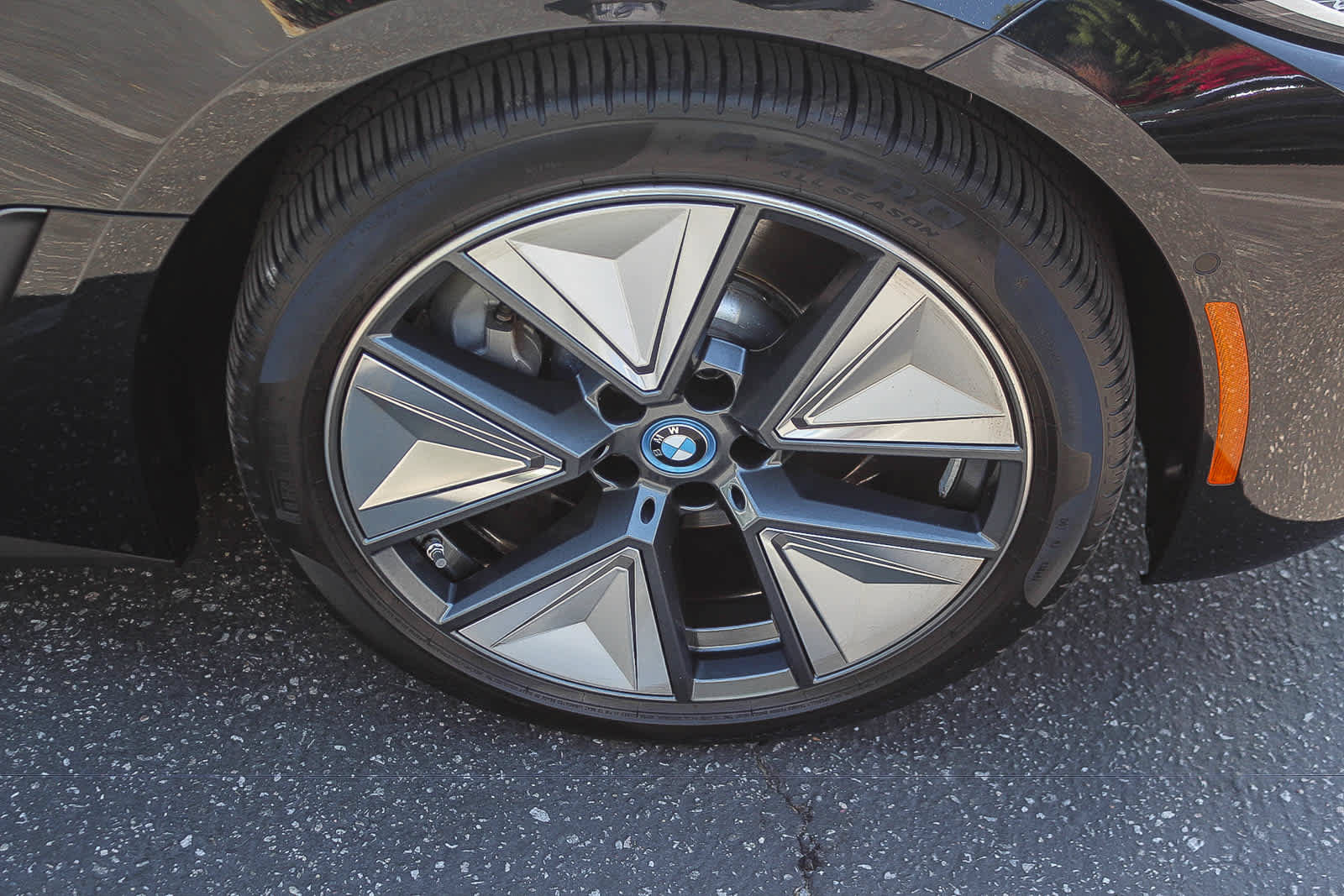 Certified 2023 BMW i4 eDrive40 RWD image 9