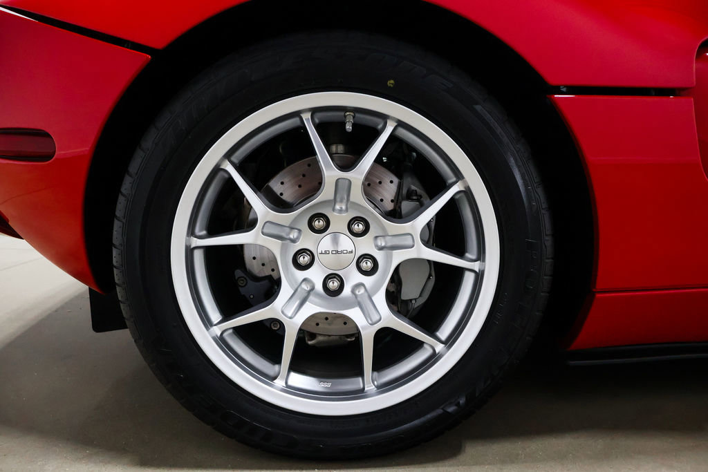 Used 2005 Ford GT image 25