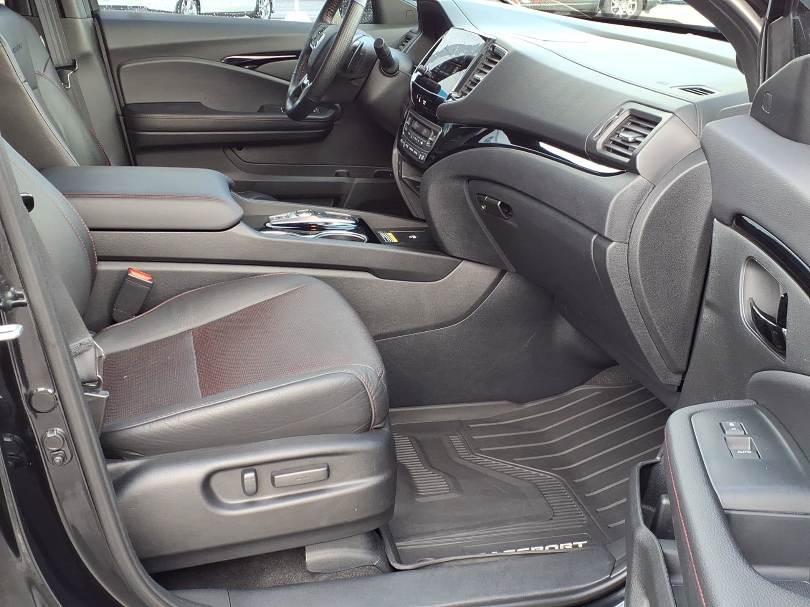 Certified 2024 Honda Passport Black Edition image 23