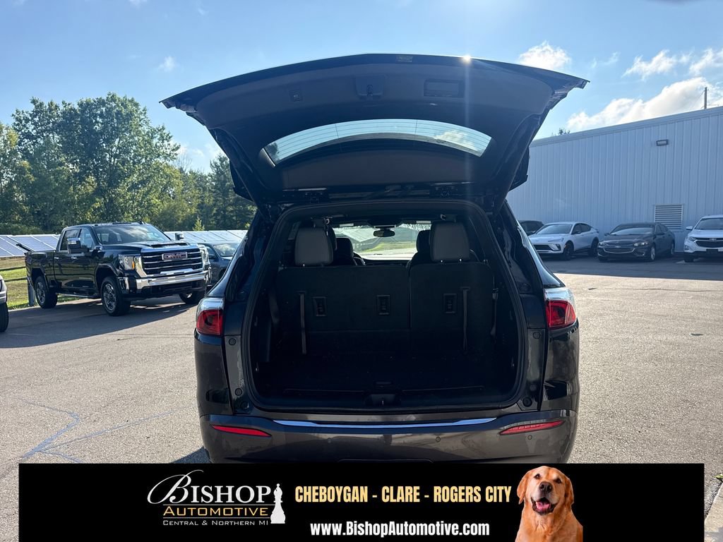 Used 2023 Buick Enclave Essence AWD/4WD image 19