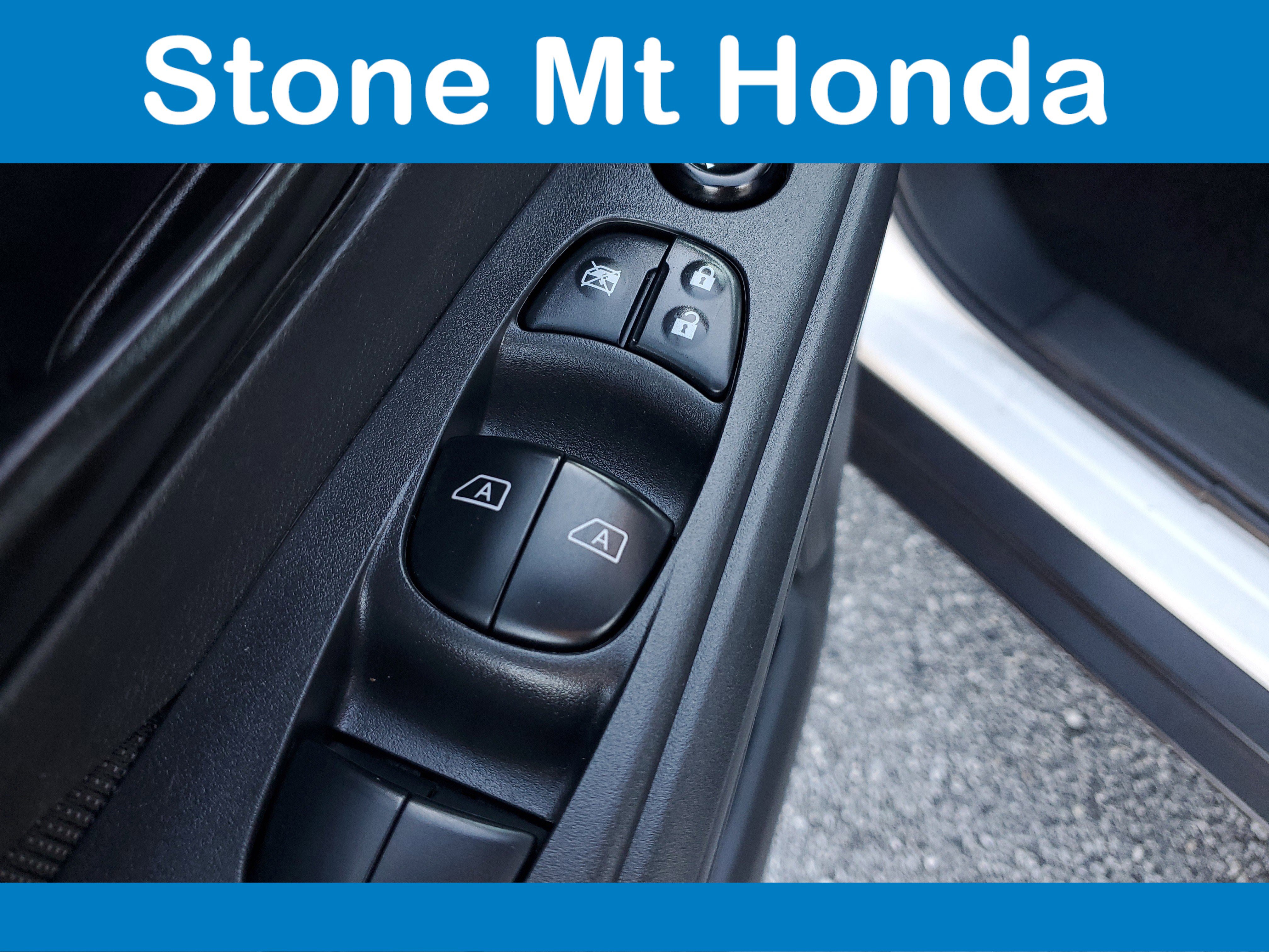 Used 2022 Nissan Kicks S image 20