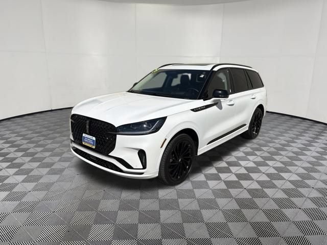 Certified 2025 Lincoln Aviator Reserve w/ Equipment Group 201A AWD/4WD image 13