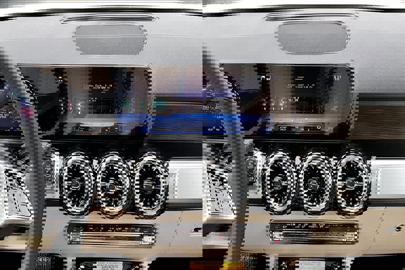 New 2026 Mercedes-Benz GLB 250 4MATIC image 9