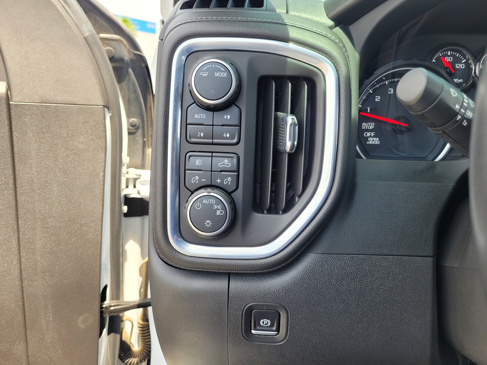 Used 2022 Chevrolet Silverado 1500 RST AWD/4WD image 24